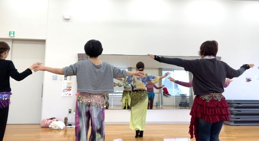111.簡単ベリーダンス（振り付け）