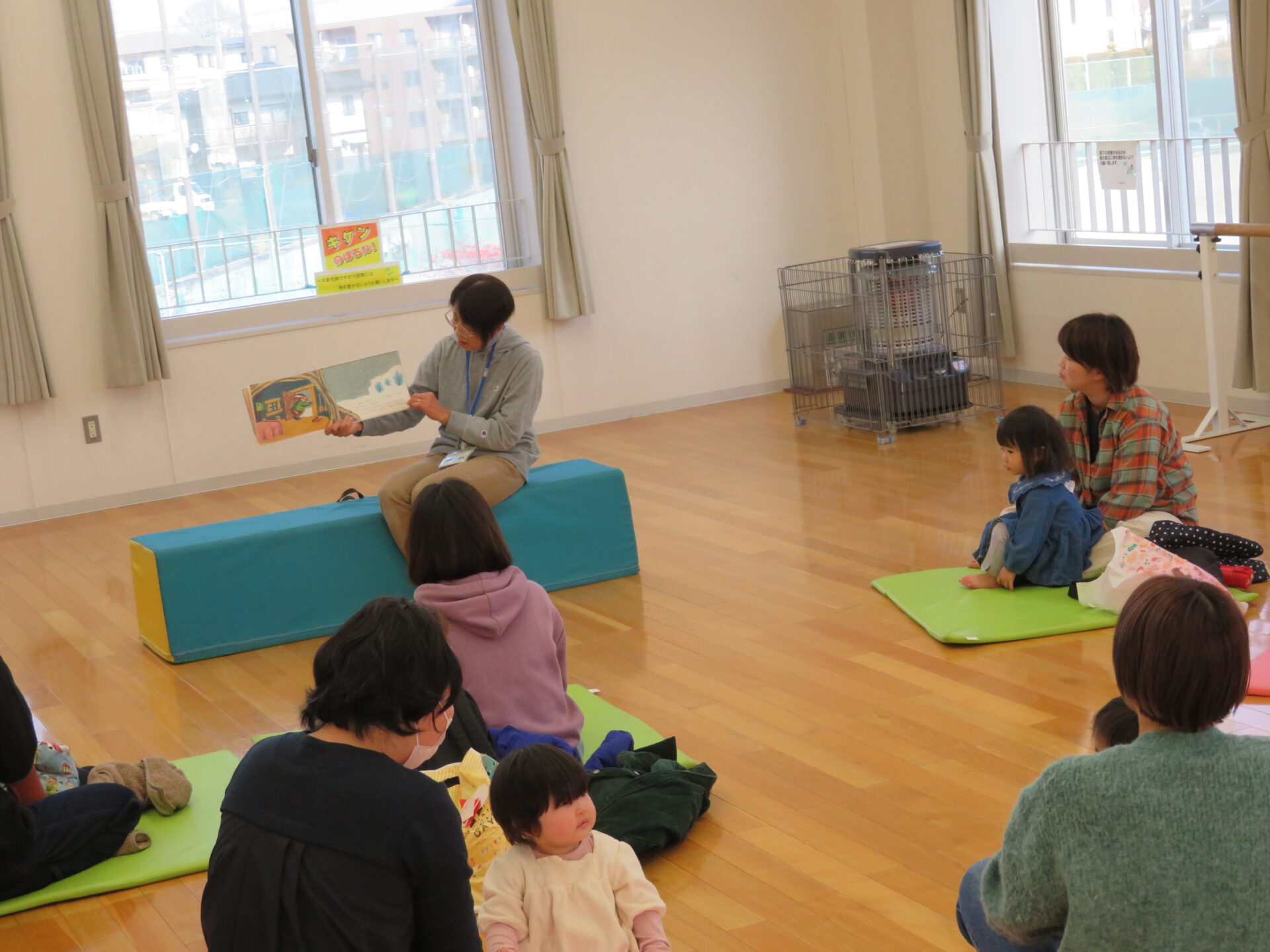 008.絵本の読み聞かせ